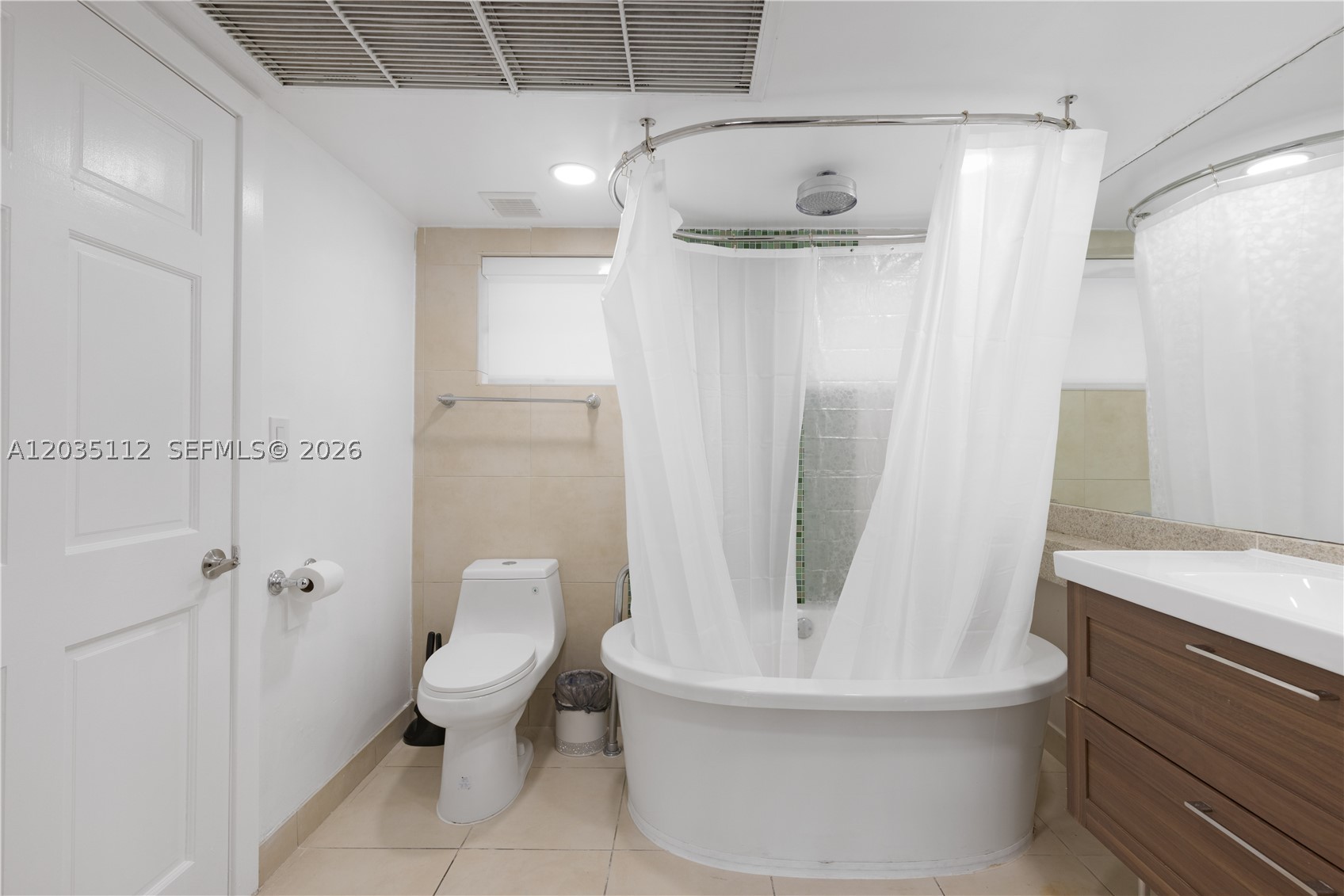 1024 Ocean Dr A402 Property Photo 3