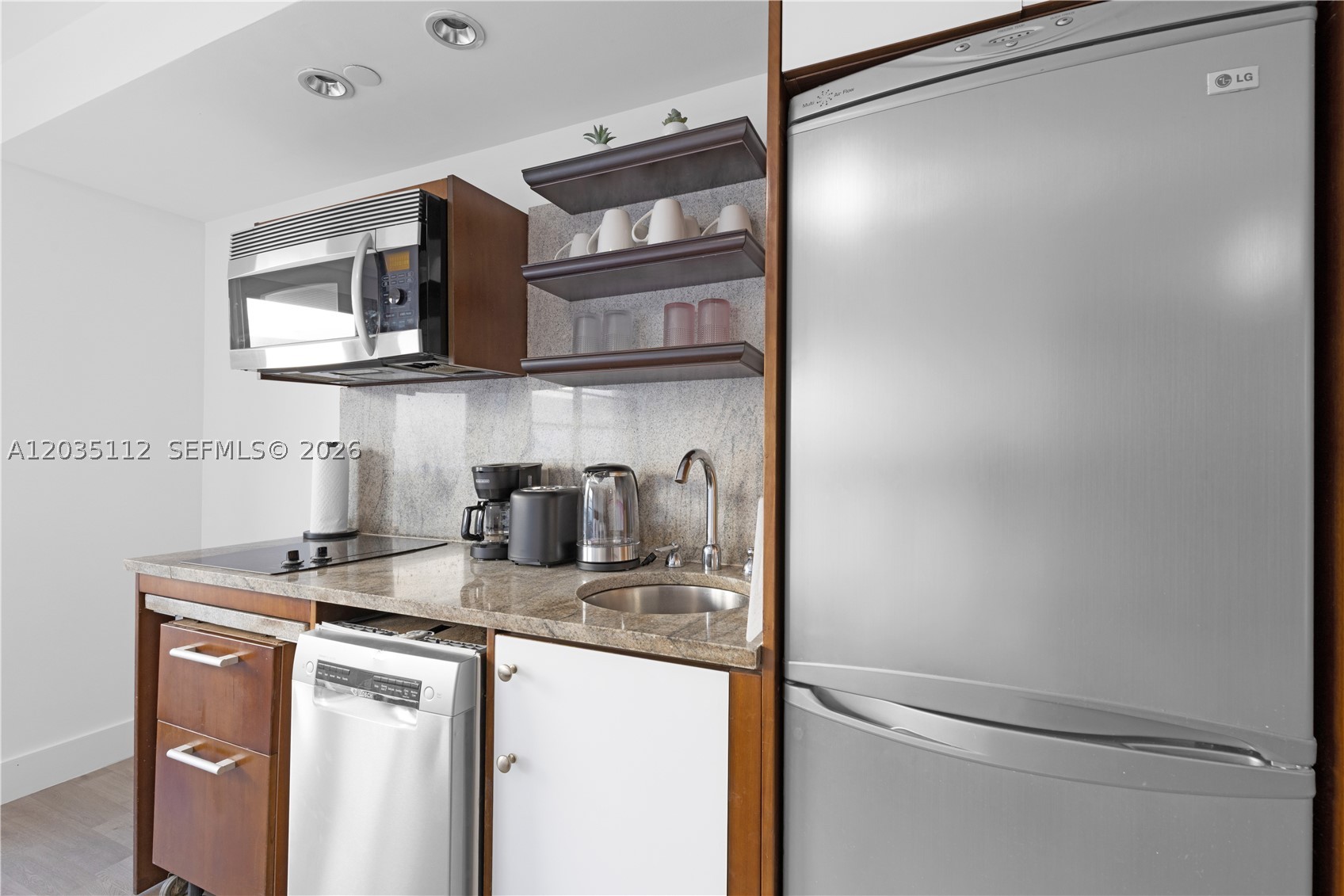 1024 Ocean Dr A402 Property Photo 17