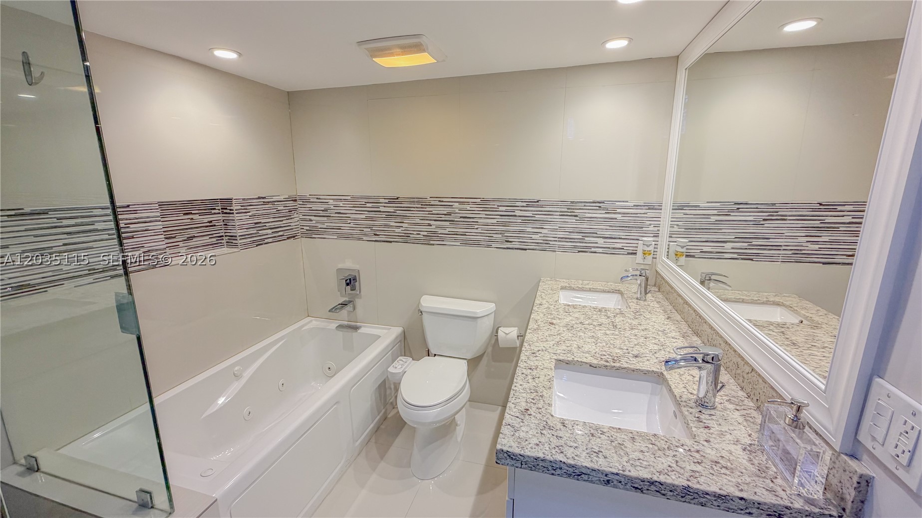 301 174 St 702 Property Photo 65