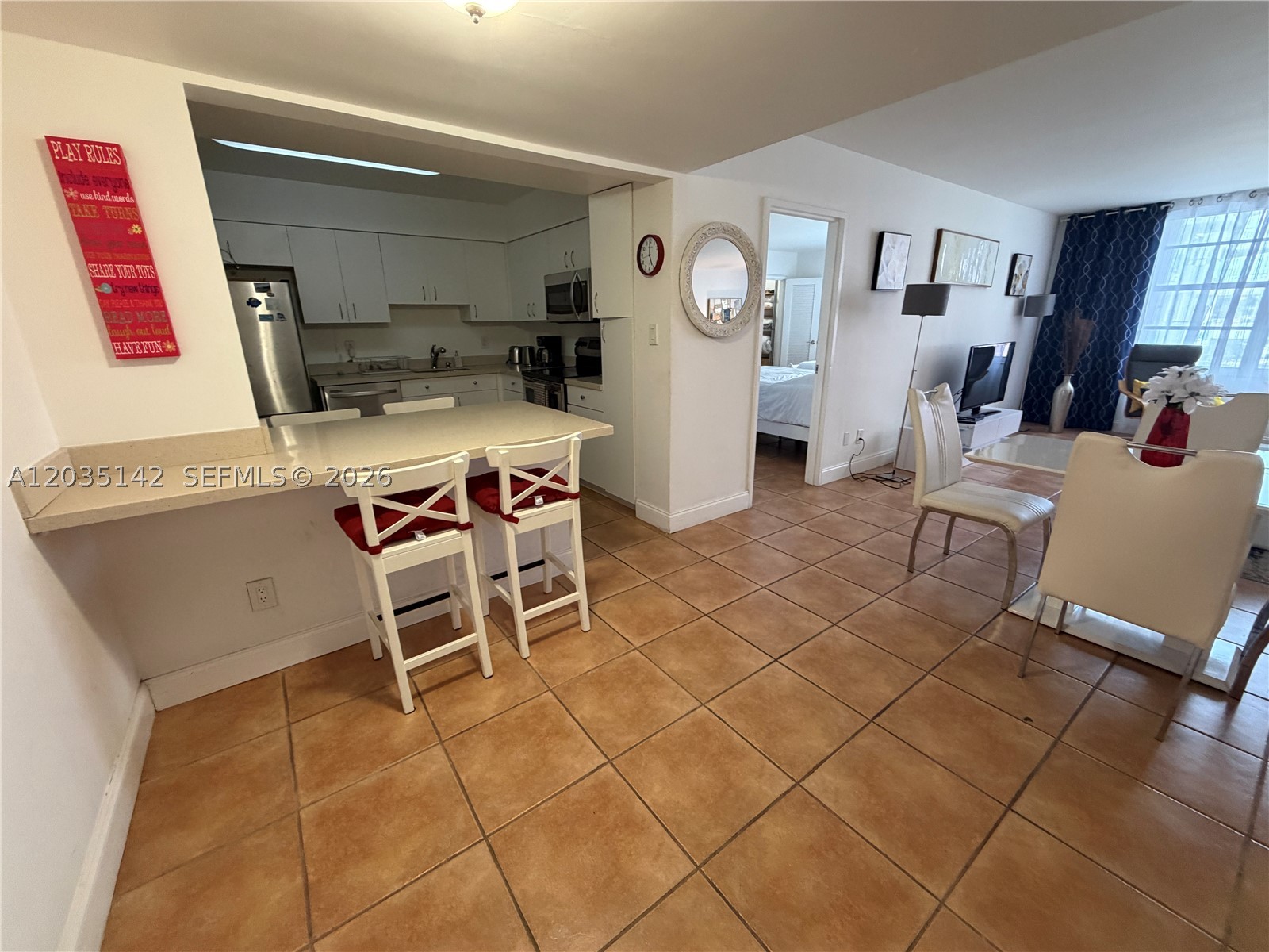 5161 Collins Ave 310 Property Photo 8