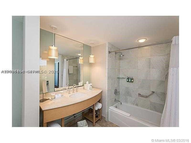 18683 Collins Ave 607 Property Photo 7
