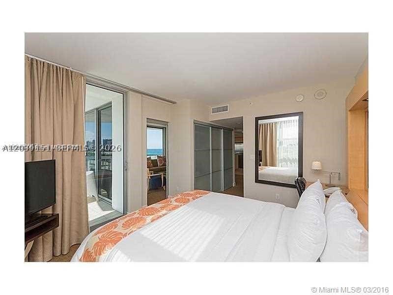 18683 Collins Ave 607 Property Photo 10