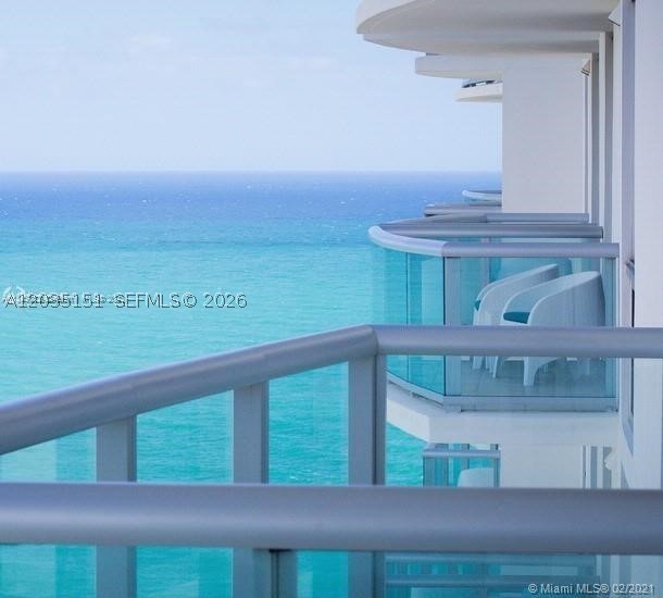 18683 Collins Ave 607 Property Photo 11