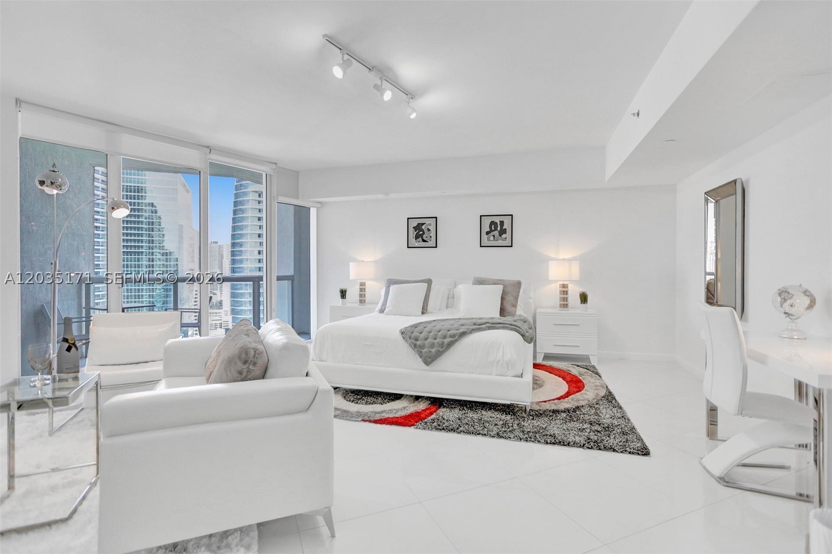 475 Brickell Ave 3408 Property Photo 2