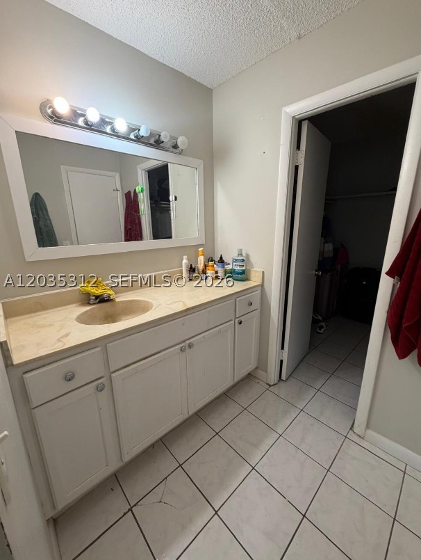 14850 Naranja Lakes Blvd B3d Property Photo 6