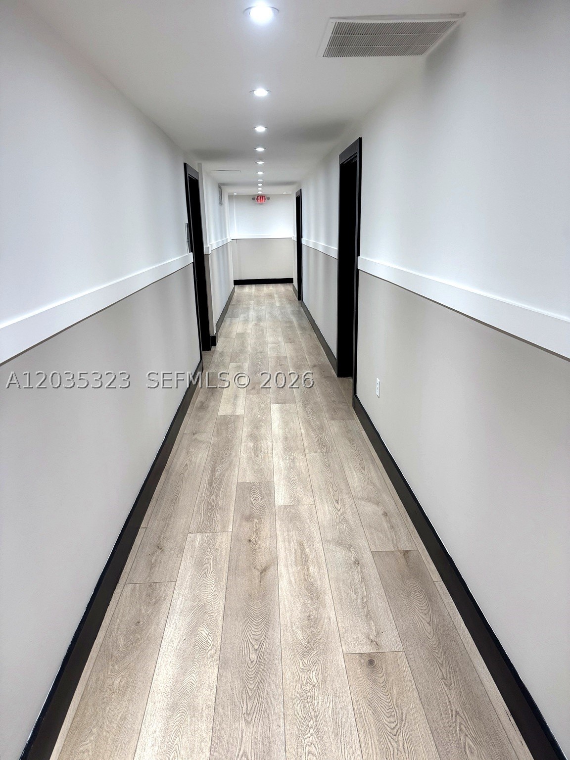 A12035323 Property Photo 8
