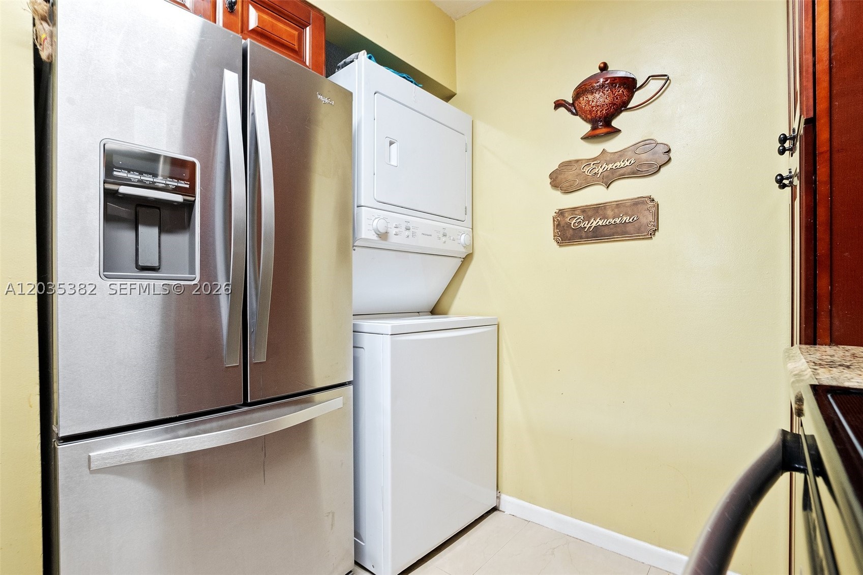 10053 Winding Lake Rd 101 Property Photo 14