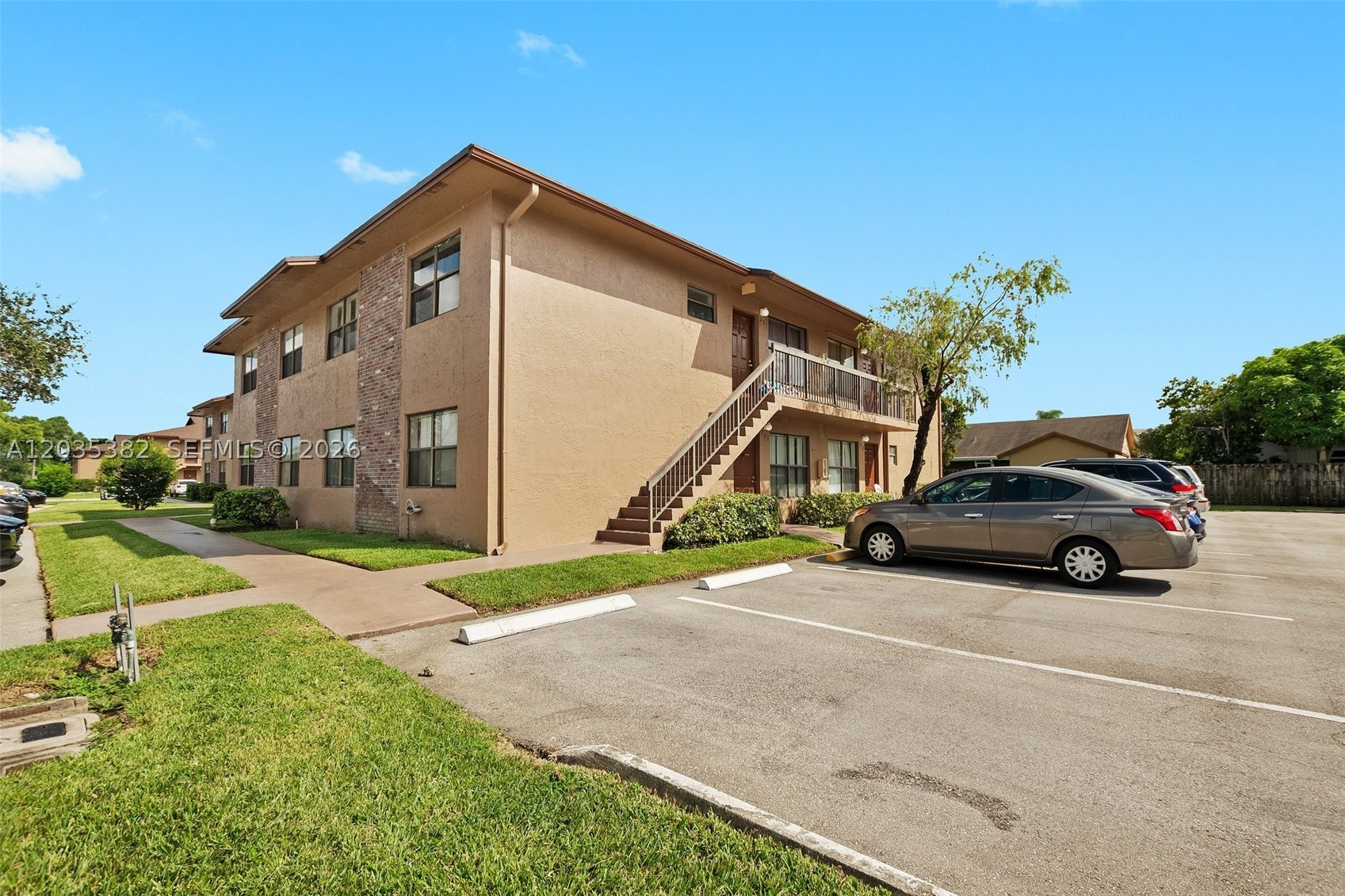 10053 Winding Lake Rd 101 Property Photo 17