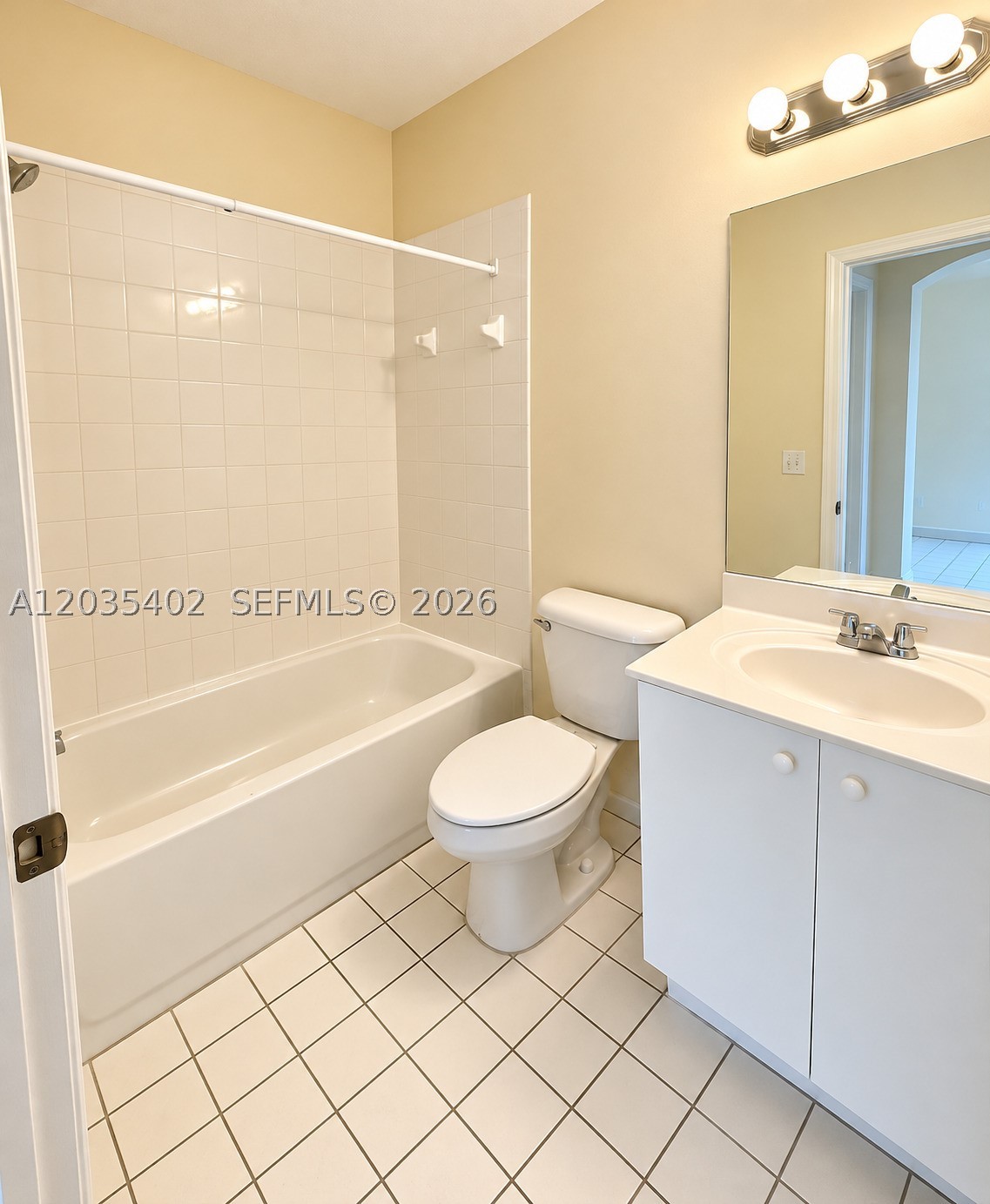 959 Ne 42nd Pl 959 Property Photo 5