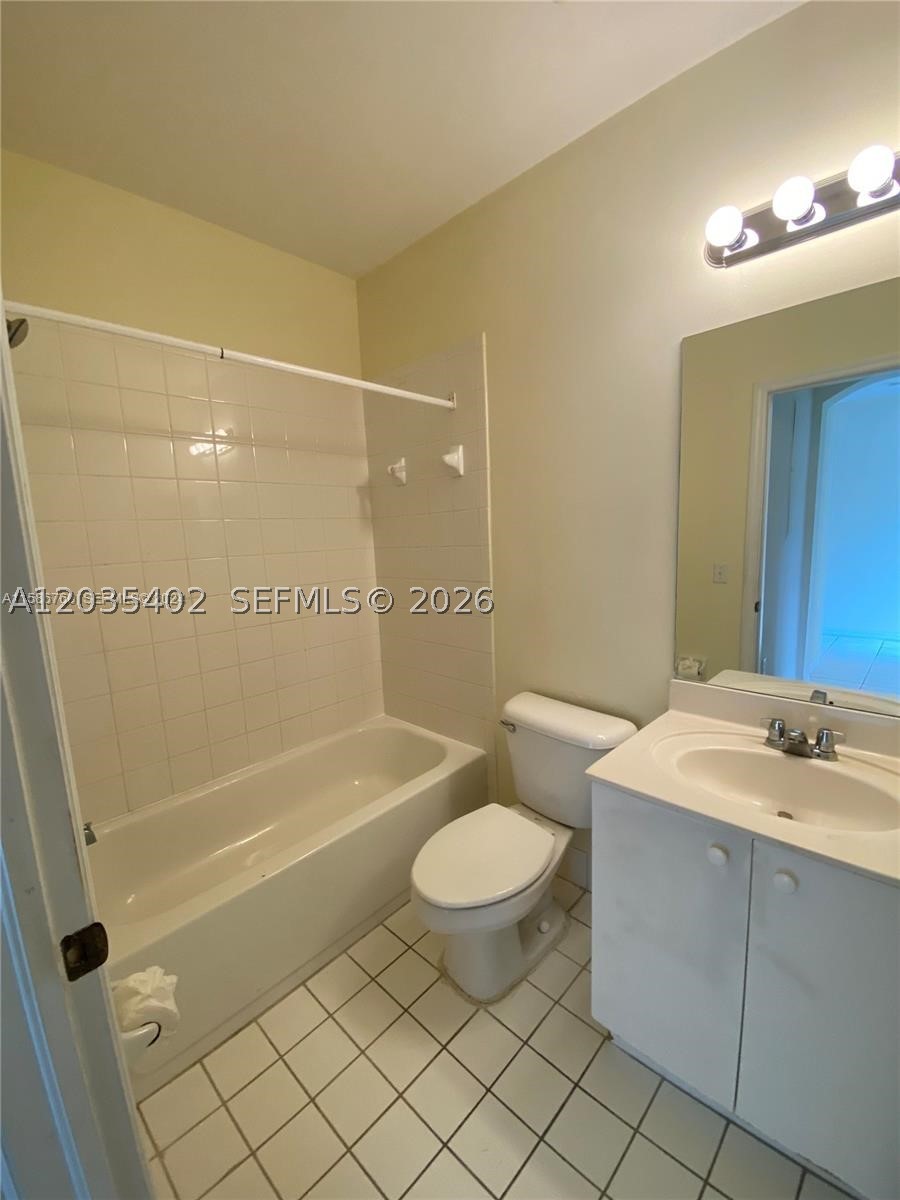 959 Ne 42nd Pl 959 Property Photo 10