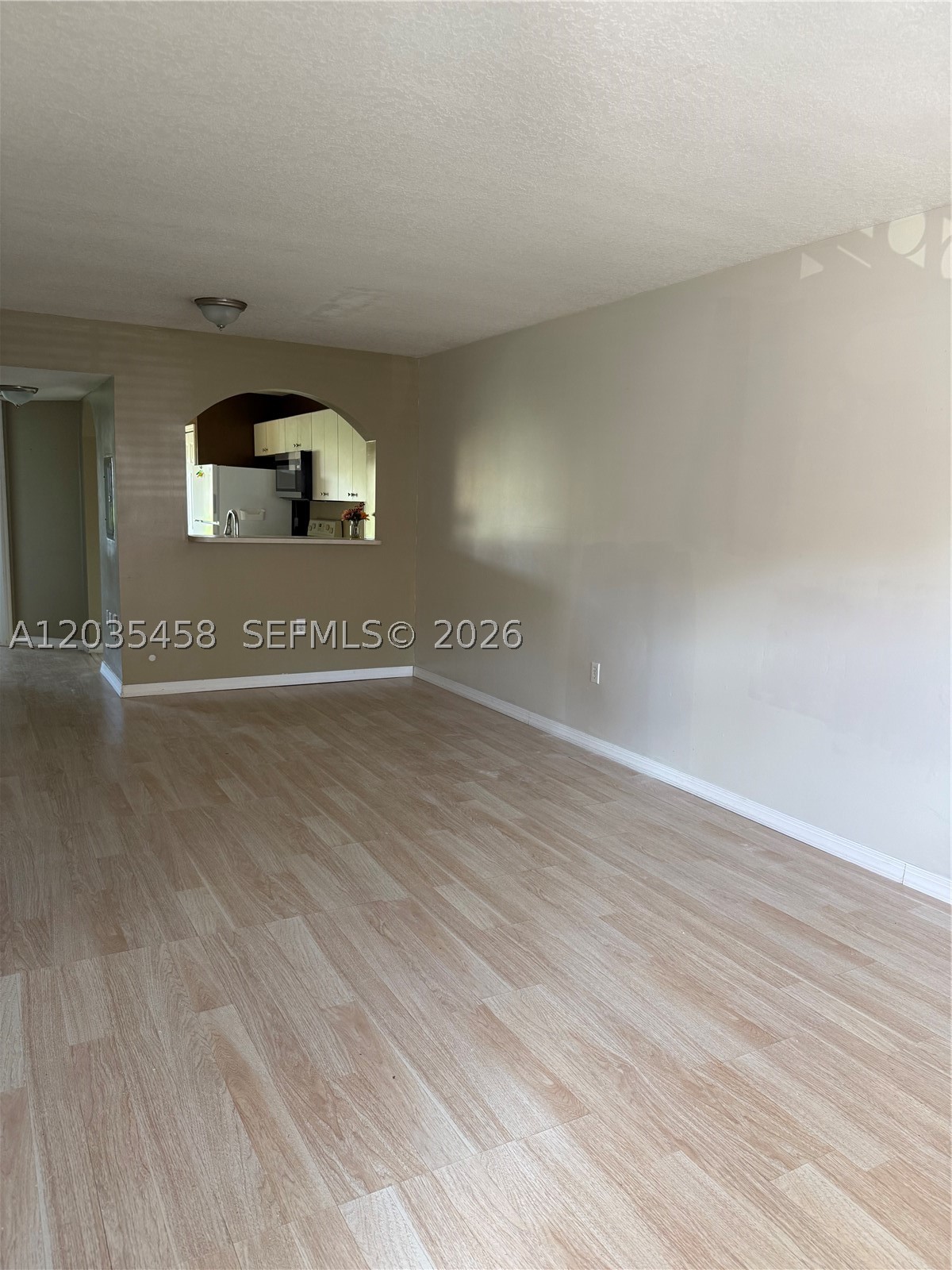 1271 Se 28th Ct 105 Property Photo 3