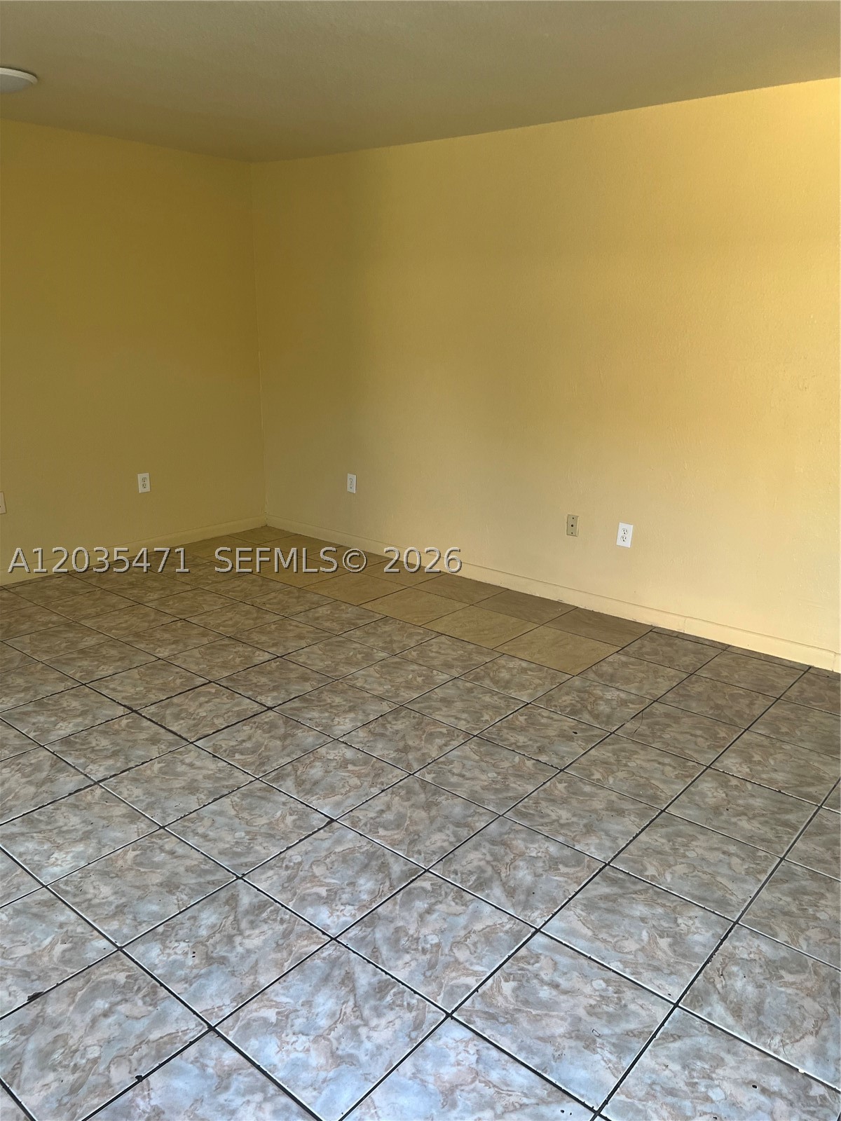 2111 Nw 100th St B Property Photo 5