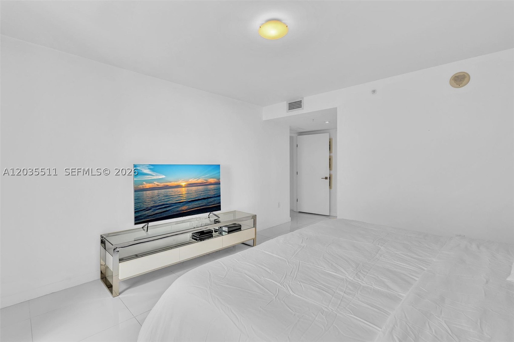9901 E Bay Harbor Dr 802 Property Photo 15