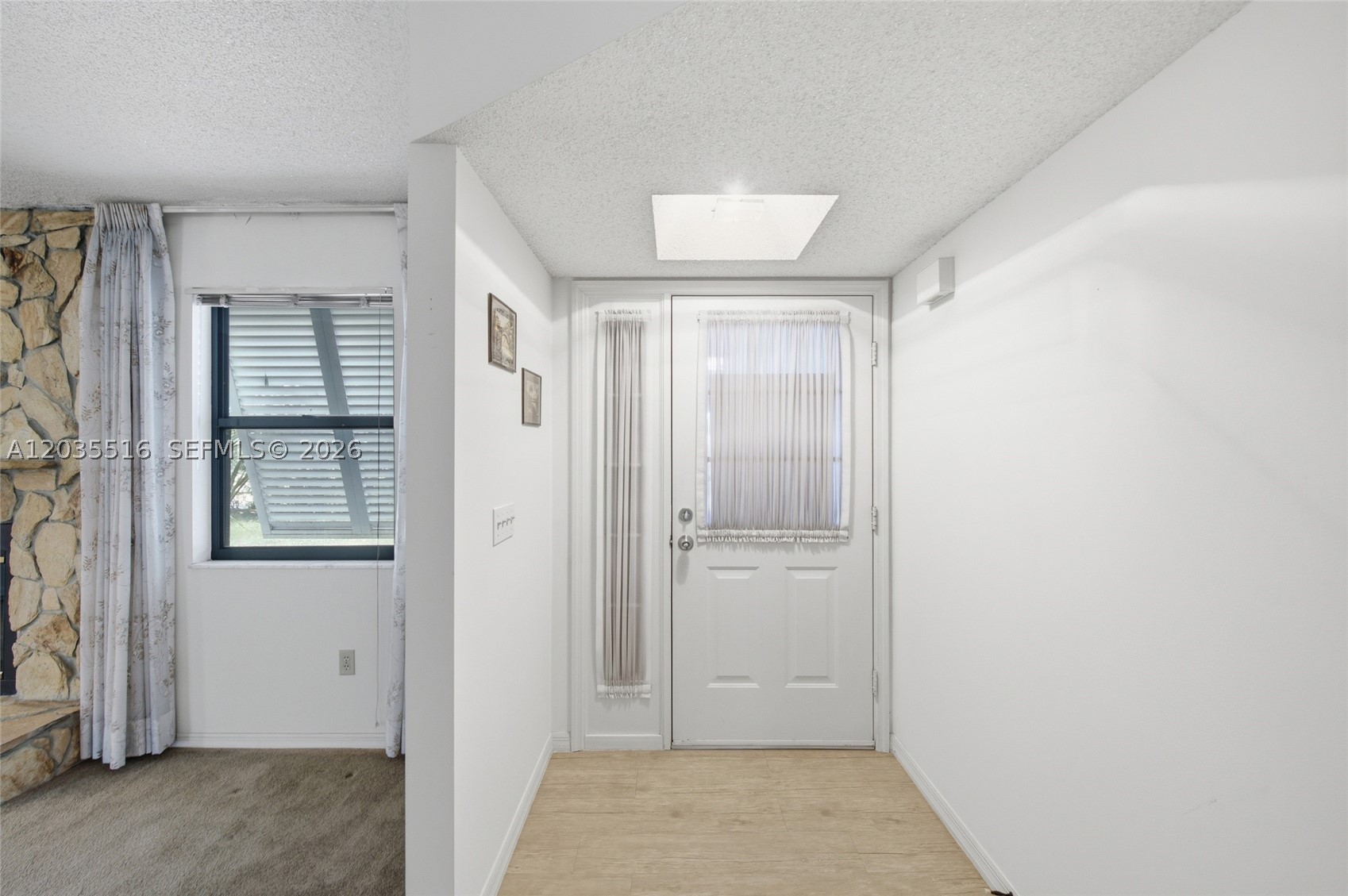 642 Nobles St Property Photo 3