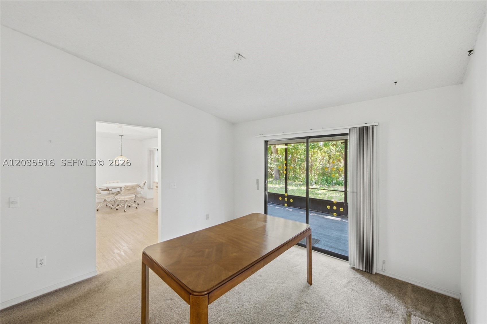 642 Nobles St Property Photo 7