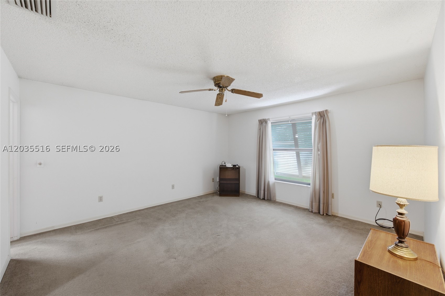 642 Nobles St Property Photo 15