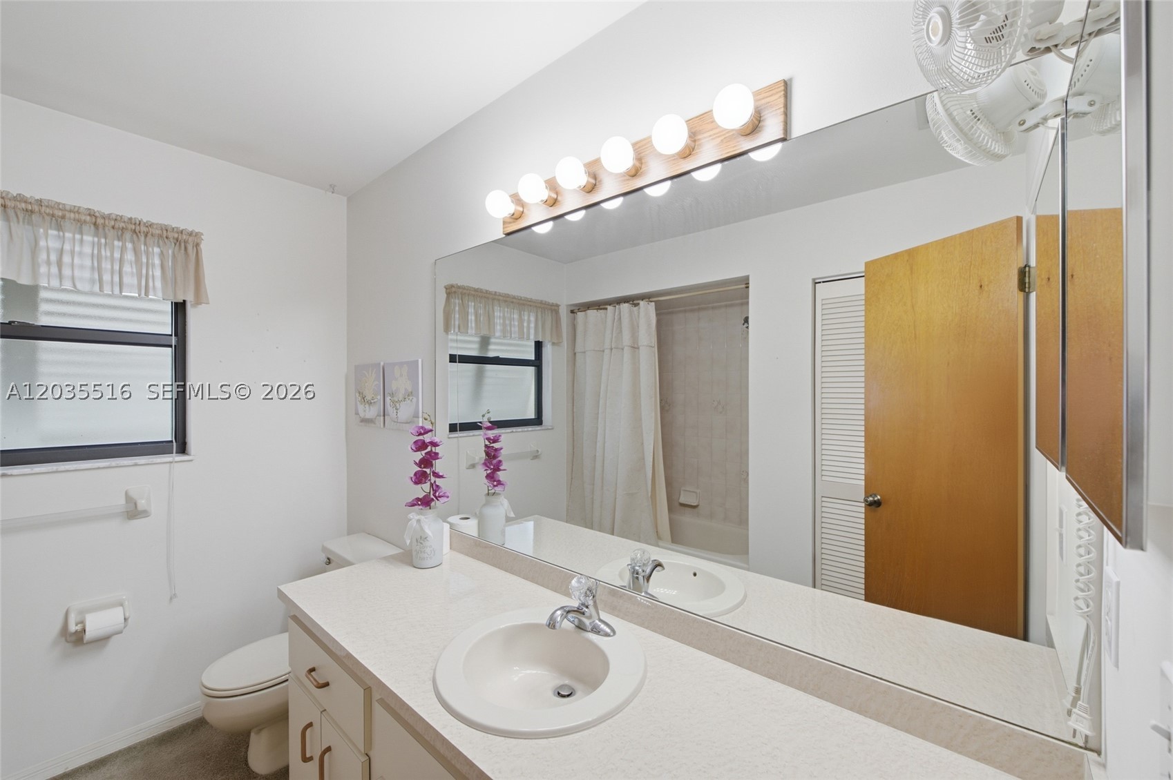 642 Nobles St Property Photo 24