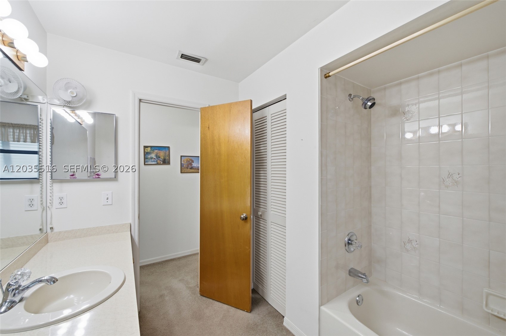 642 Nobles St Property Photo 25