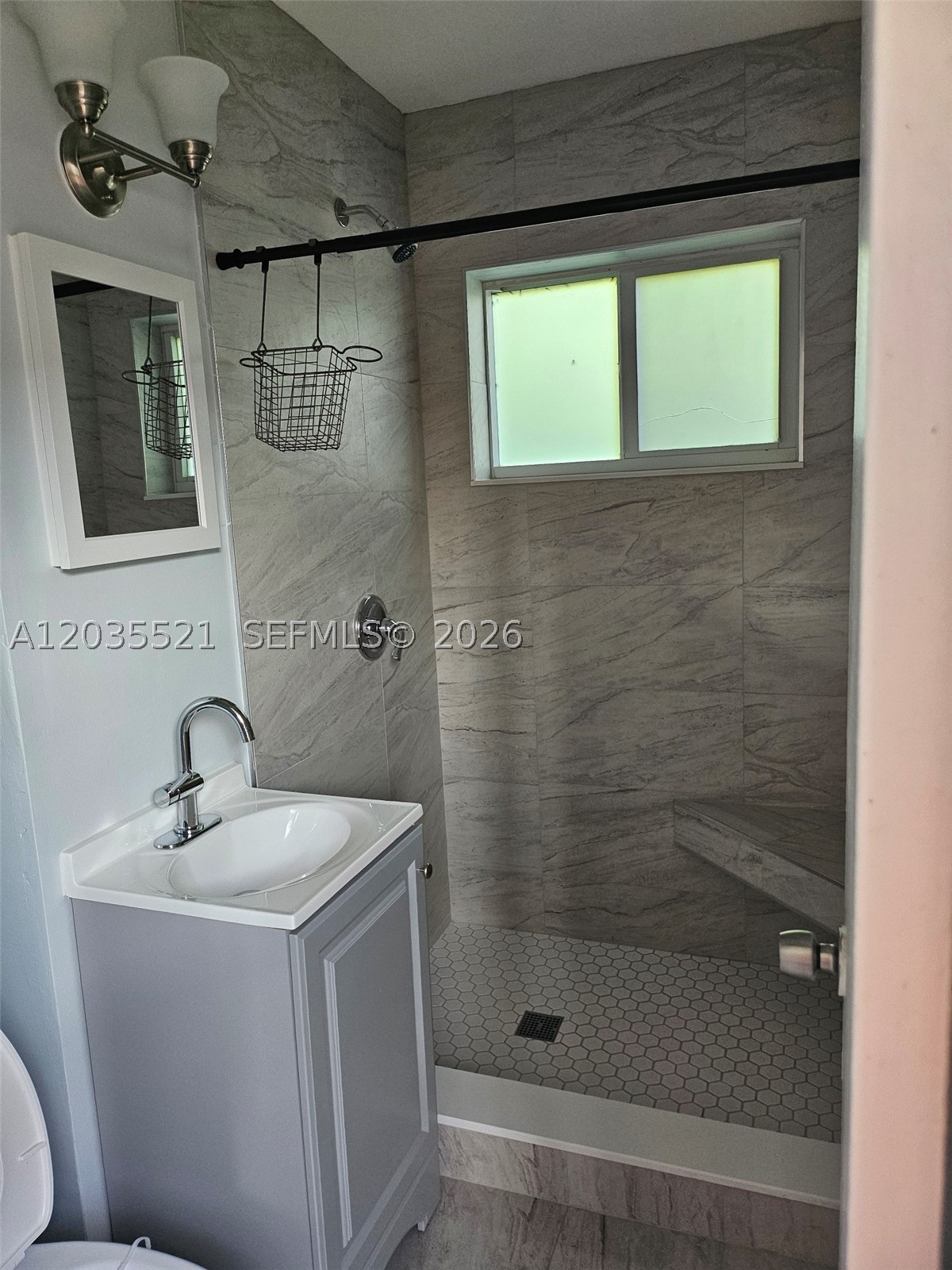 709 Ne 4th Ct 6 Property Photo 23