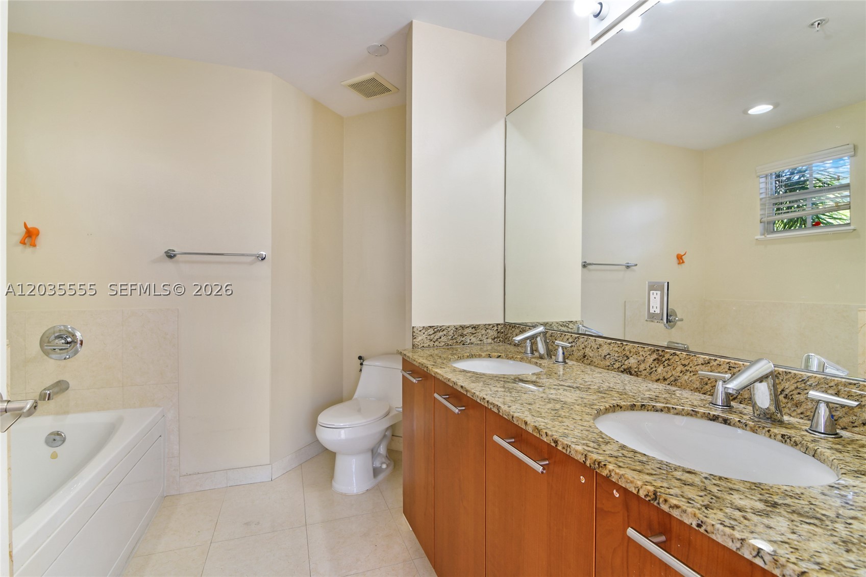 2707 Ne 184th Ter Property Photo 16