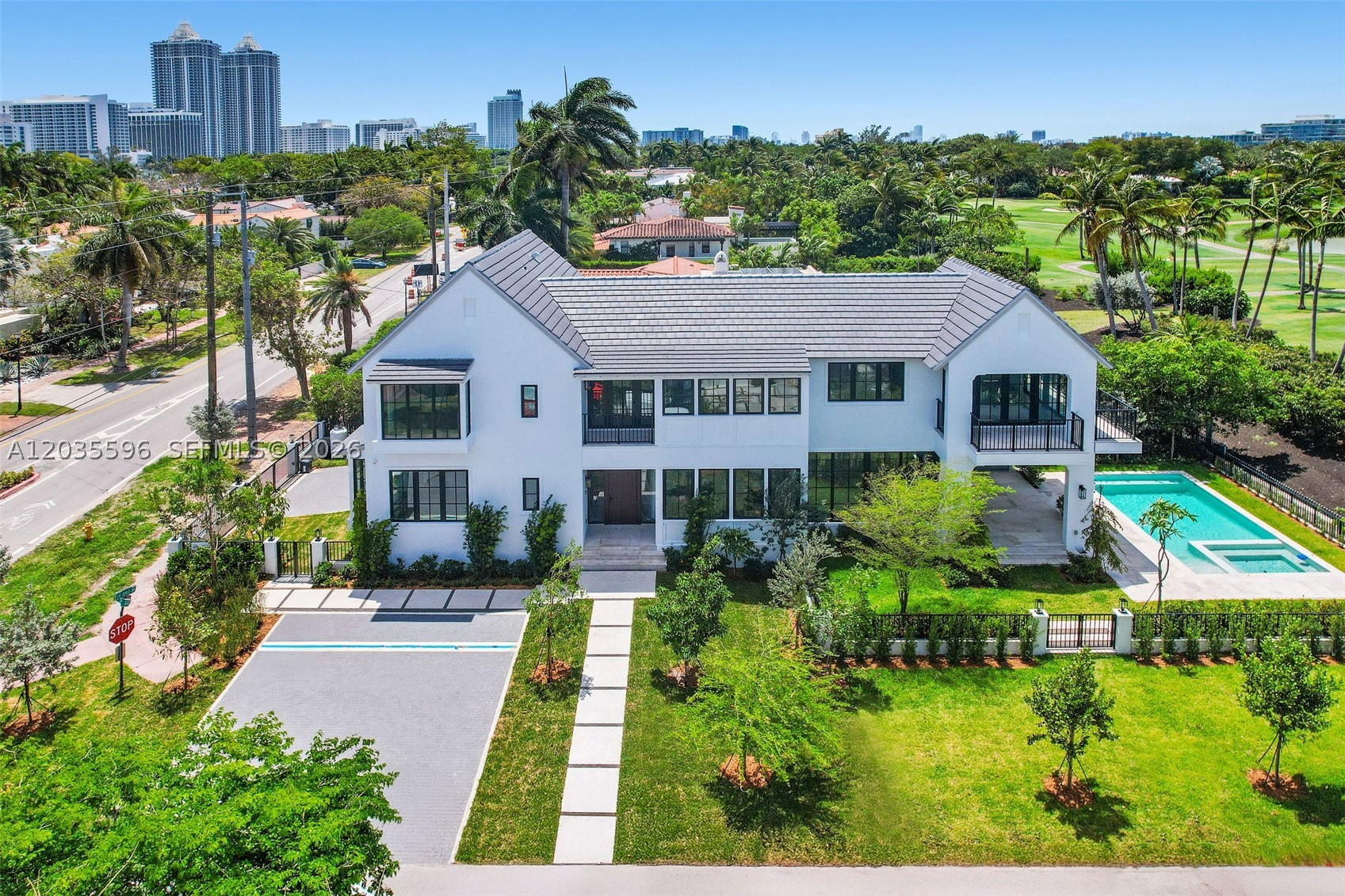 5262 La Gorce Dr