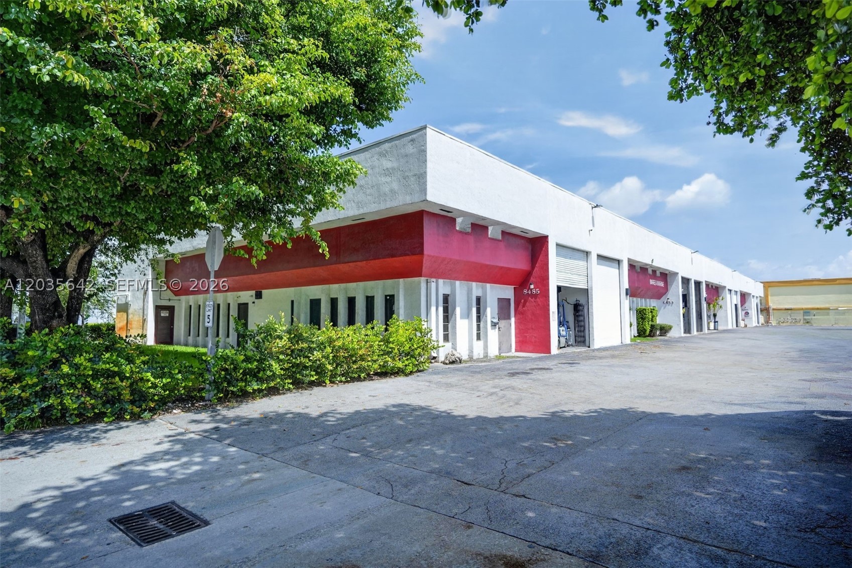 First Generation Restaurant For Lease In Doral Property Photo 2