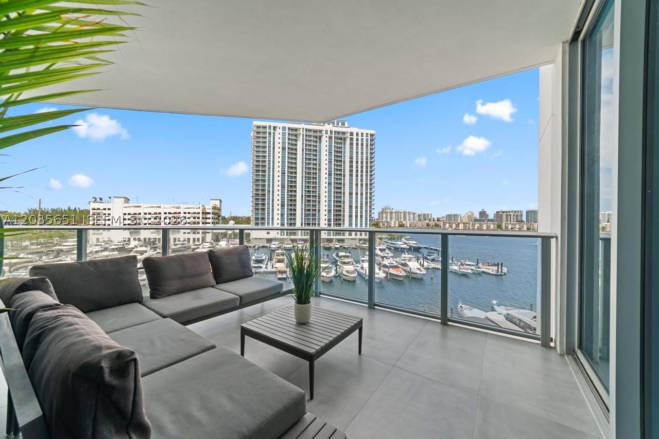 17111 Biscayne Blvd 503 Property Photo 1