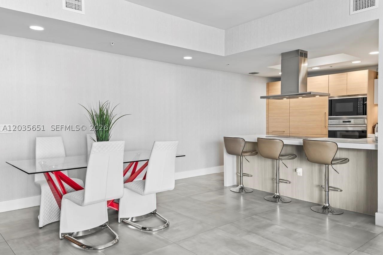 17111 Biscayne Blvd 503 Property Photo 6