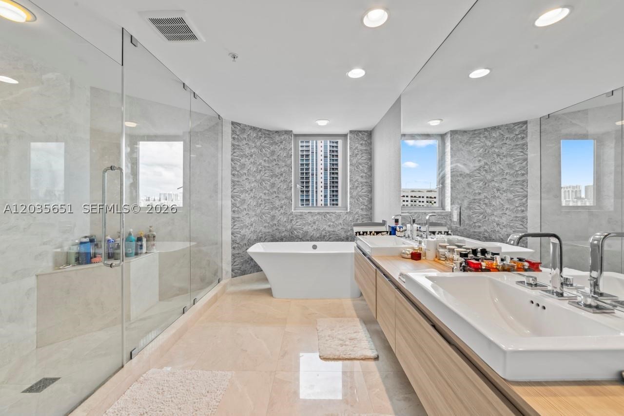 17111 Biscayne Blvd 503 Property Photo 20