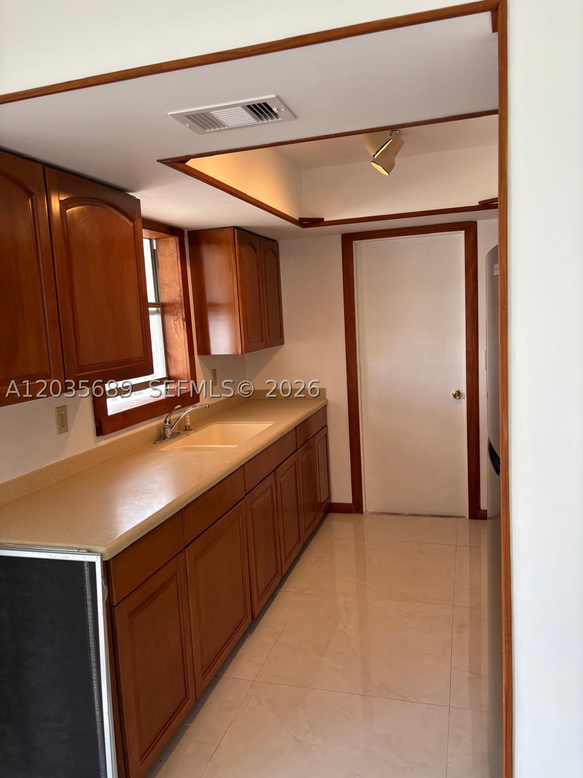 1781 Se Fairfield St Property Photo 3