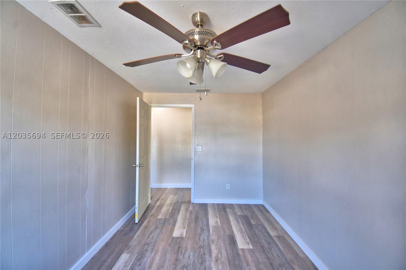 208 Center Street Property Photo 34