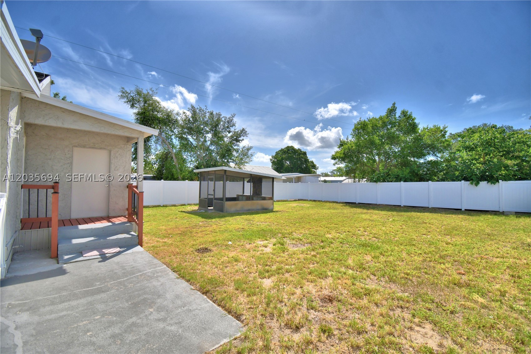 208 Center Street Property Photo 44