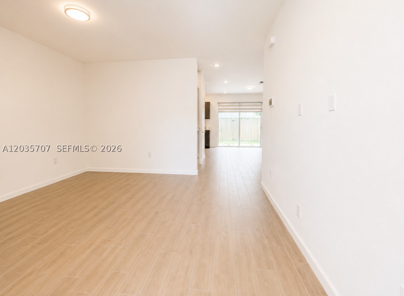 2459 Se 10th St 2459 Property Photo 4