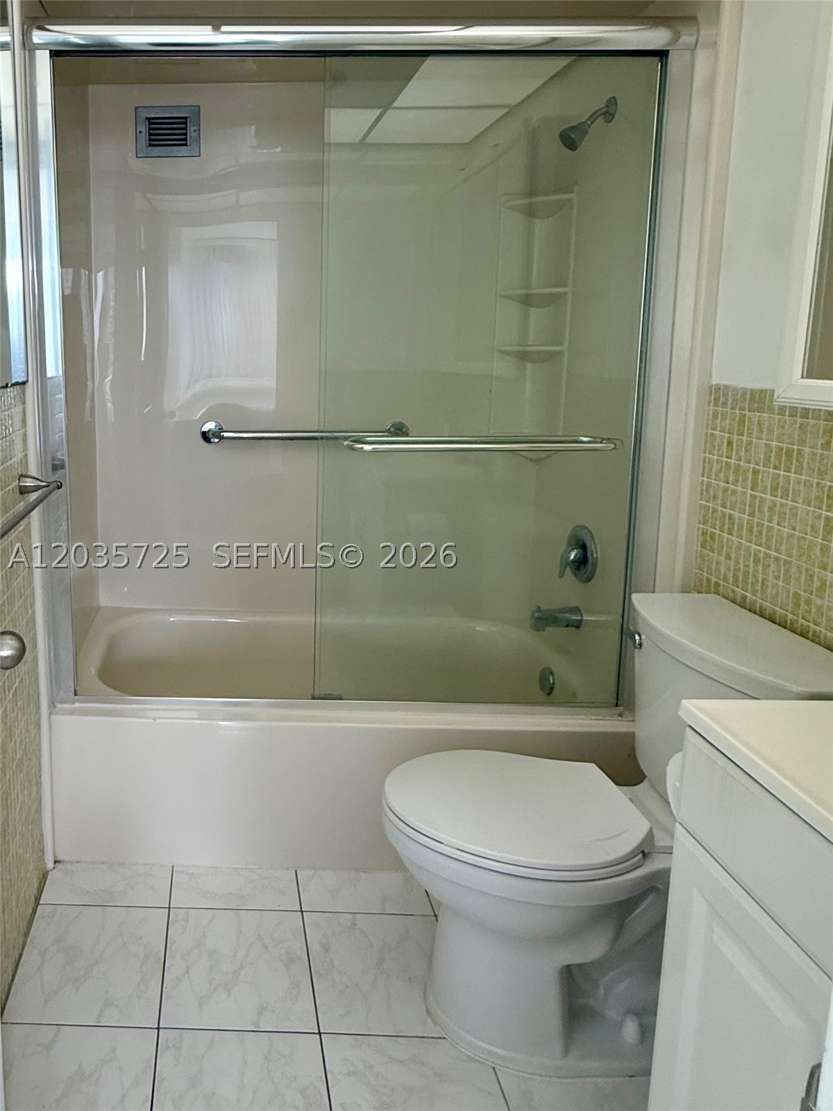 121 Golden Isles Dr 904 Property Photo 6