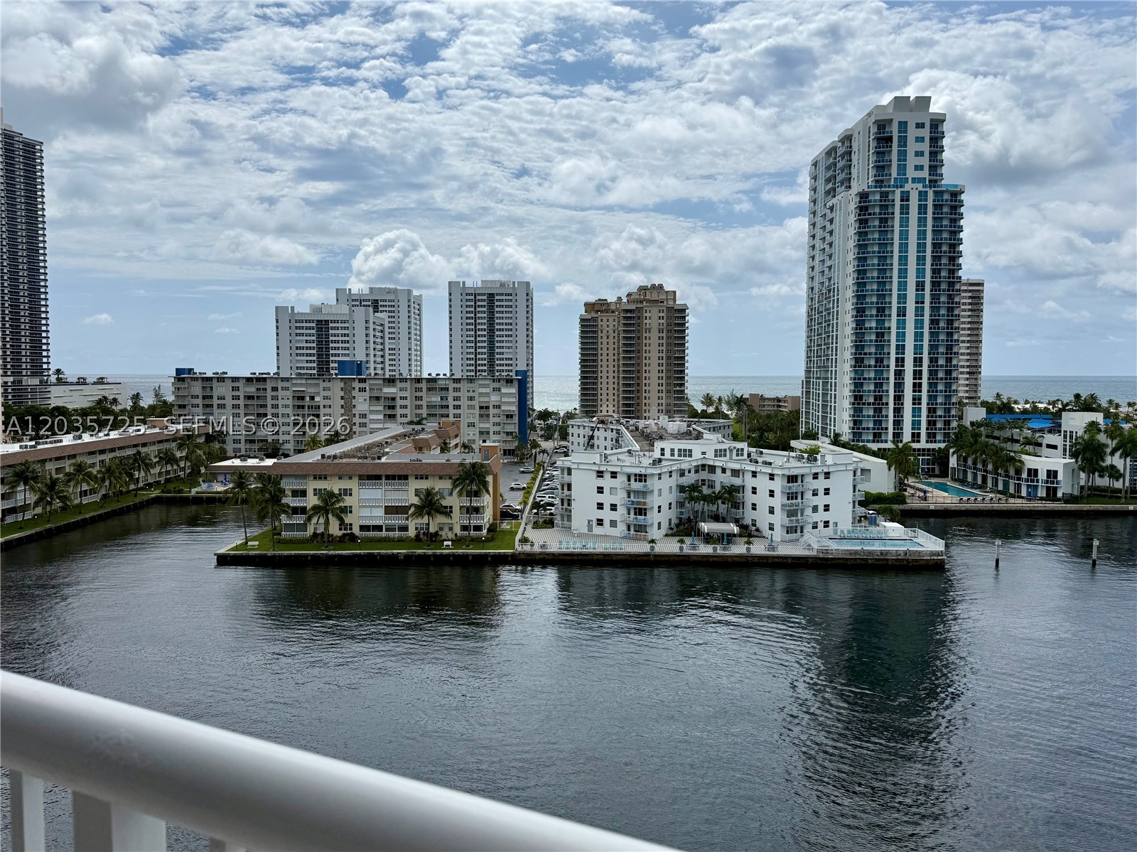 121 Golden Isles Dr 904 Property Photo 19