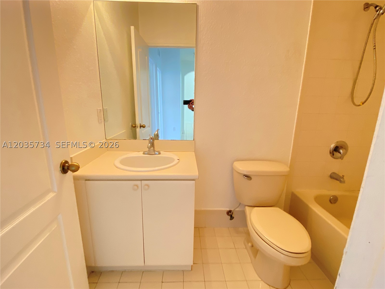 1658 Se 28th Ct 201 Property Photo 12