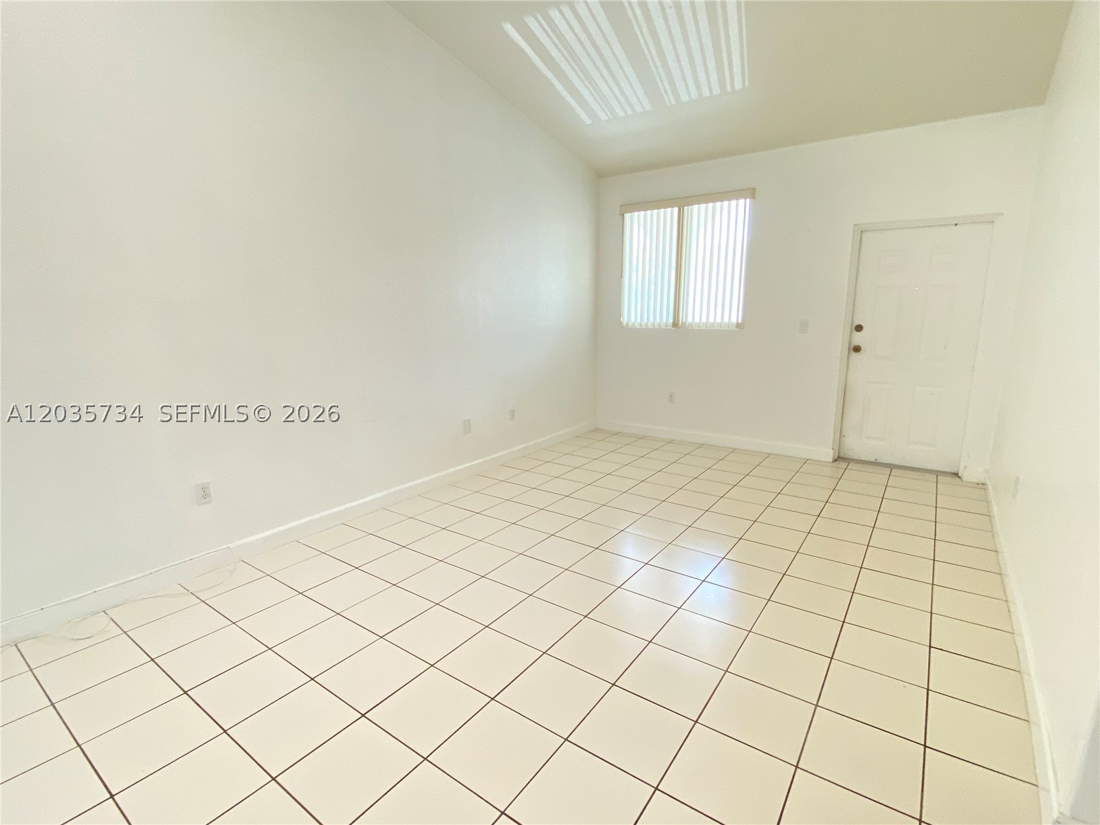 1658 Se 28th Ct 201 Property Photo 14