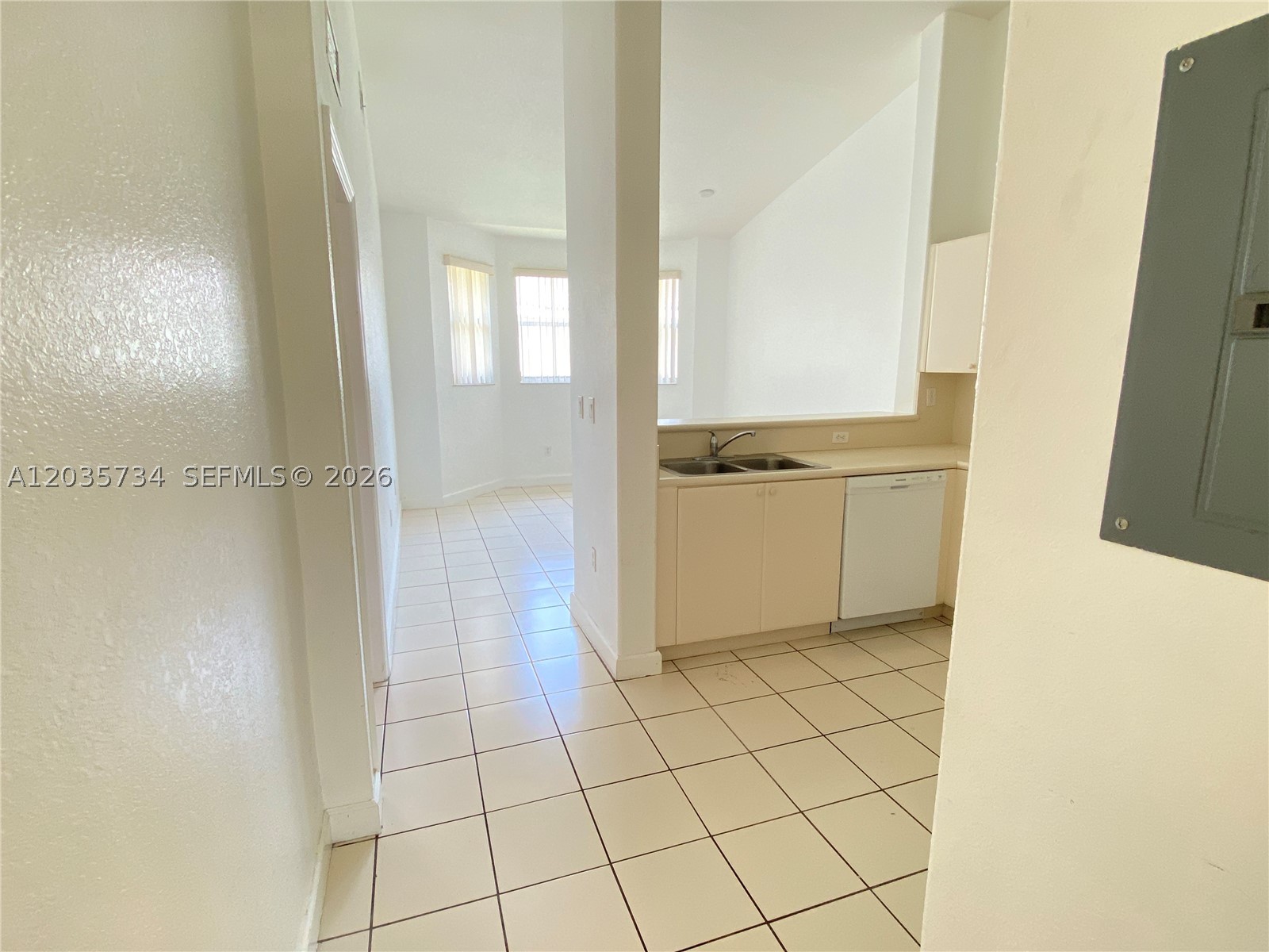 1658 Se 28th Ct 201 Property Photo 15