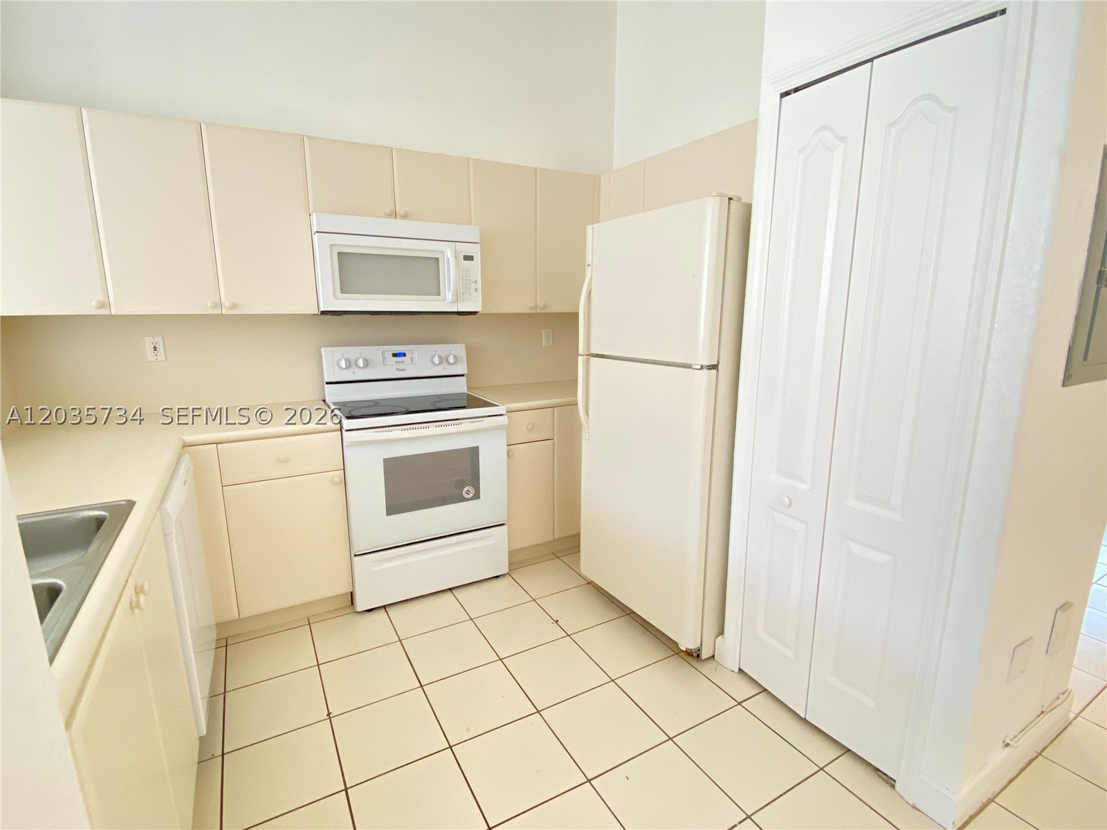 1658 Se 28th Ct 201 Property Photo 16