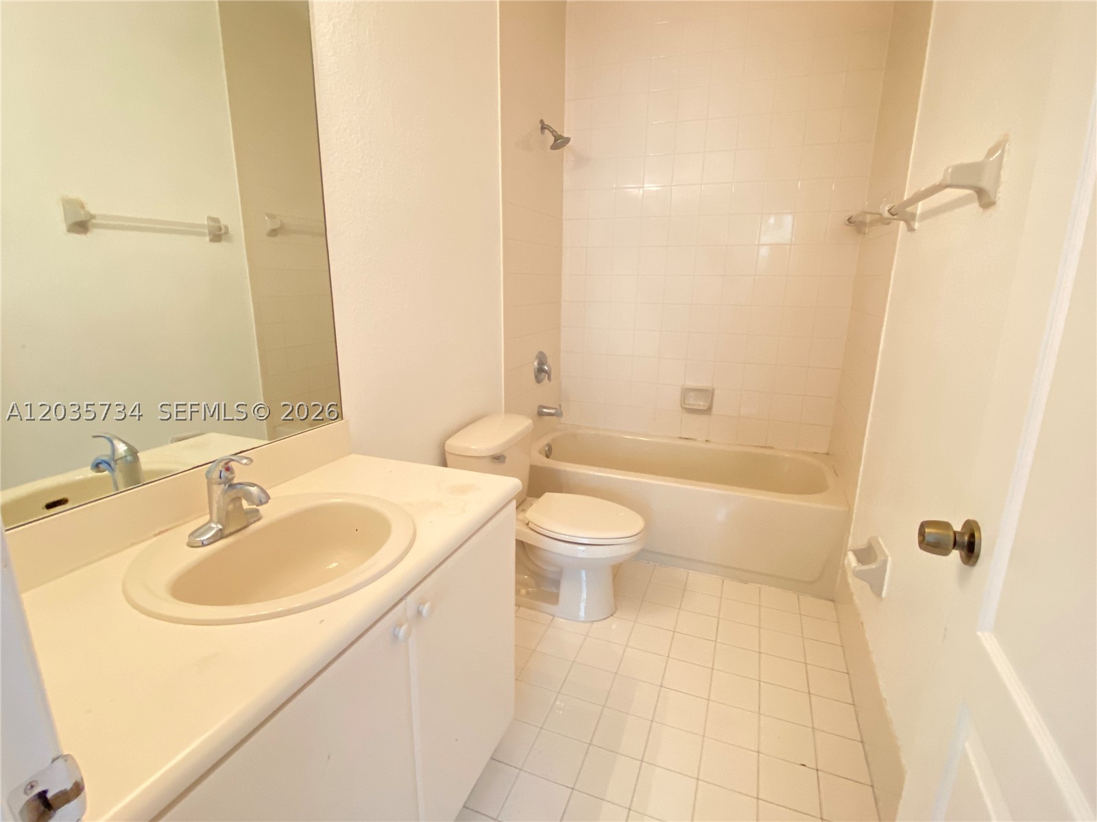 1658 Se 28th Ct 201 Property Photo 22