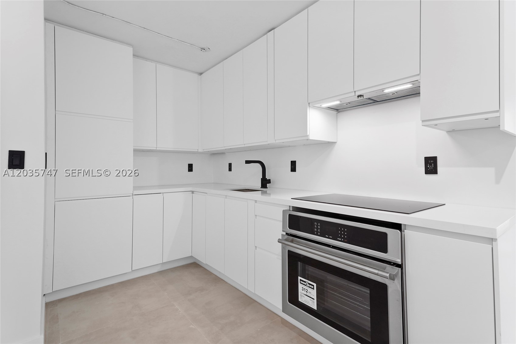 240 Collins Ave 4A Property Photo 1