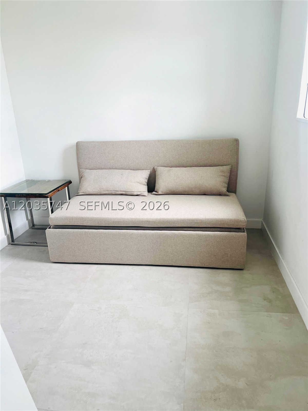 240 Collins Ave 4a Property Photo 10