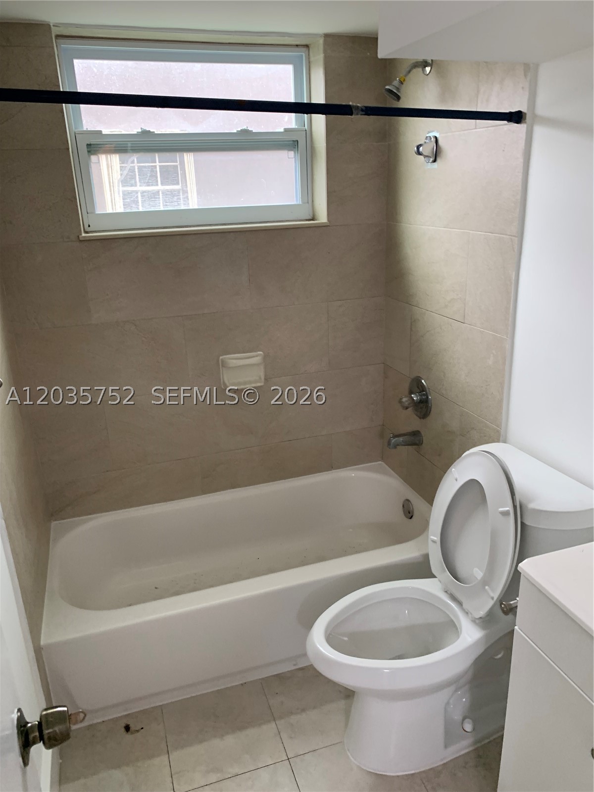 1851 Ne 168th St B10 Property Photo 4
