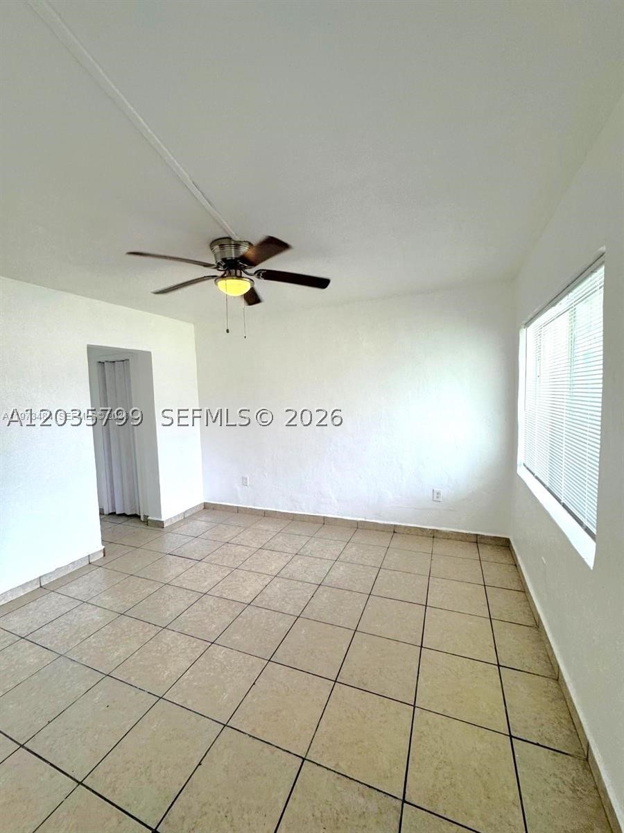 420 NW 10th St 7 Property Photo 1