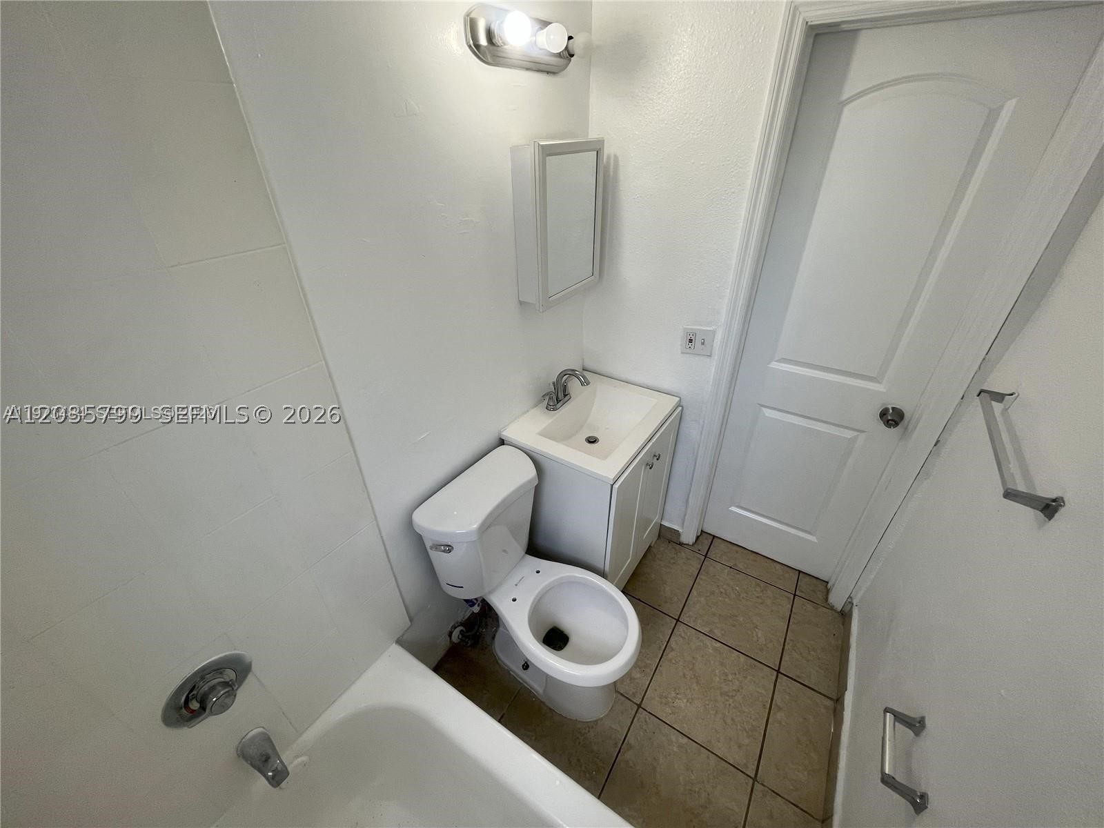 420 Nw 10th St 7 Property Photo 9