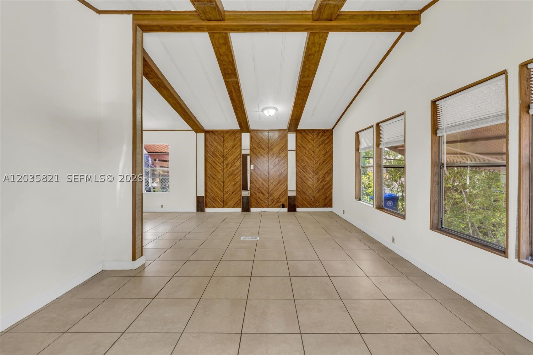710 Nw 217th Way Property Photo 6