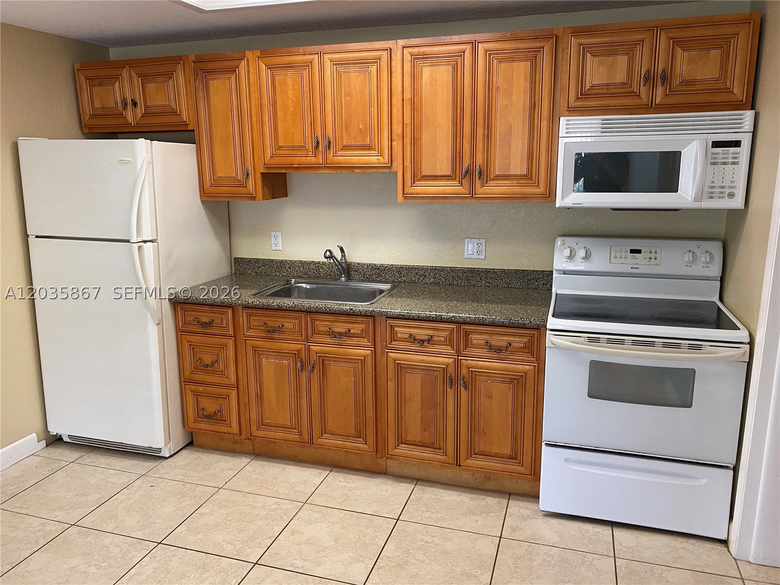 A12035867 Property Photo 6