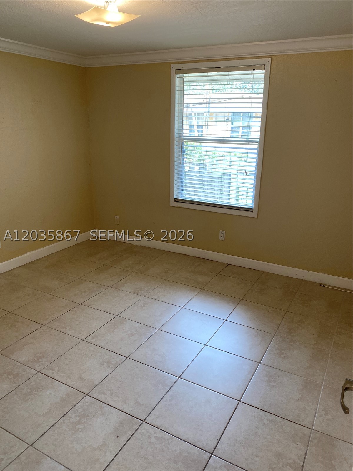 A12035867 Property Photo 7