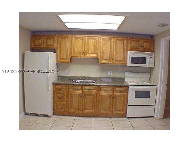 A12035867 Property Photo 14