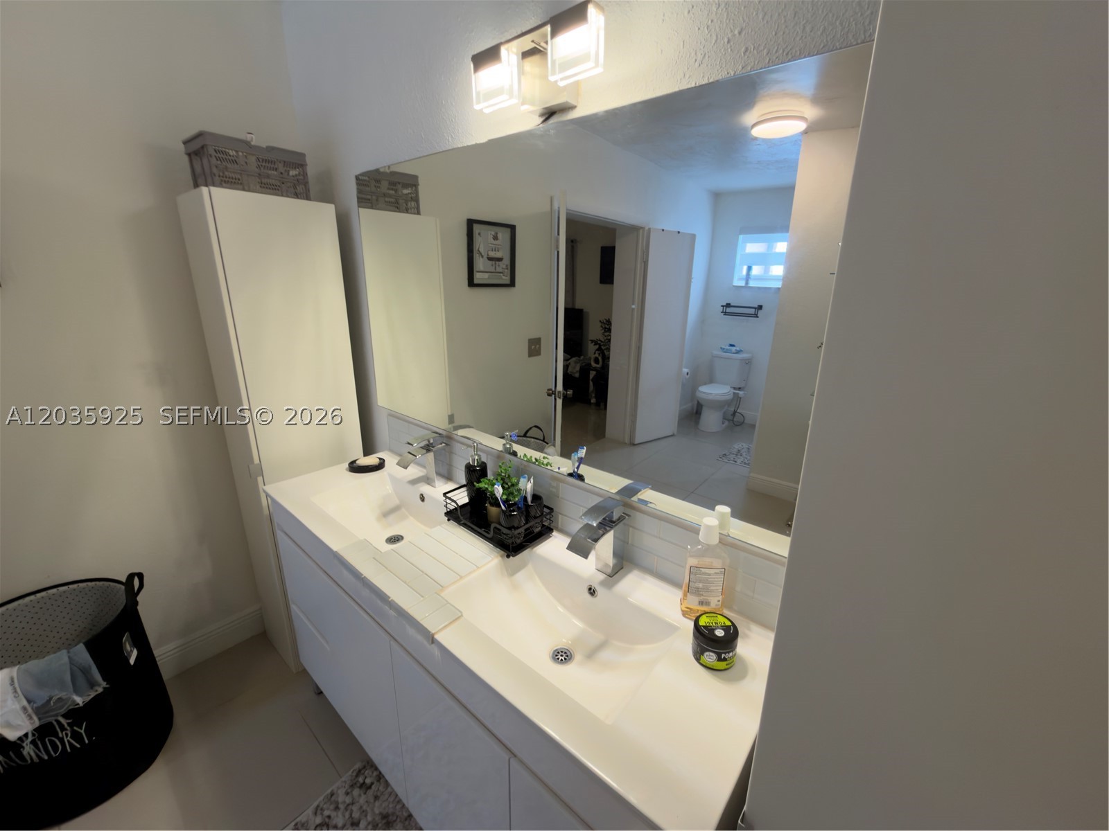 224 E 42nd St Property Photo 43